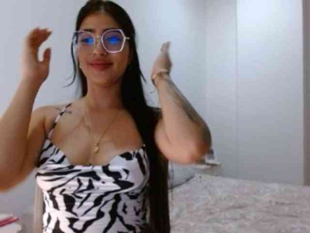 IvonnyRey7 webcam