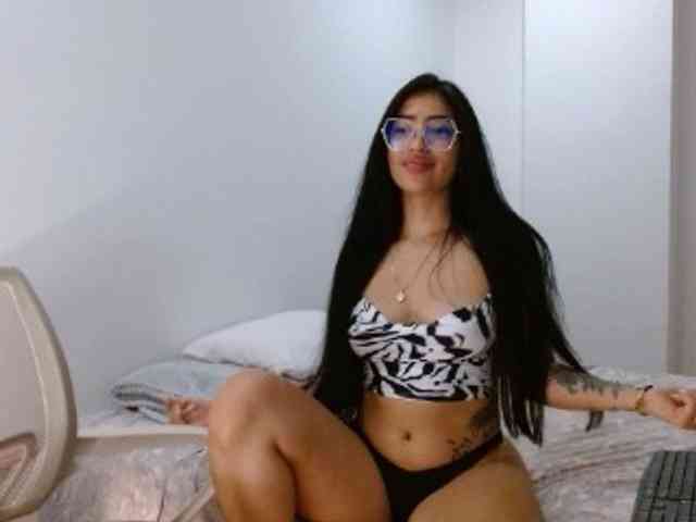 IvonnyRey7 webcam