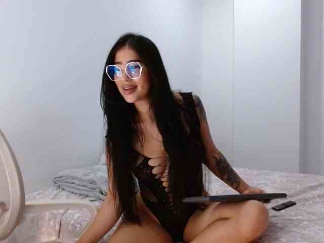 IvonnyRey7 webcam