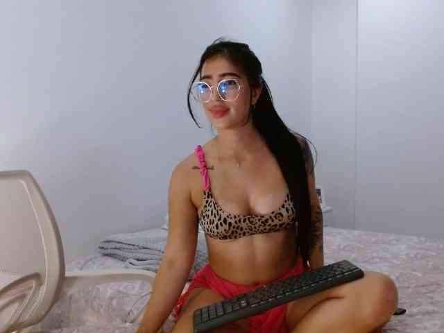 IvonnyRey7 webcam