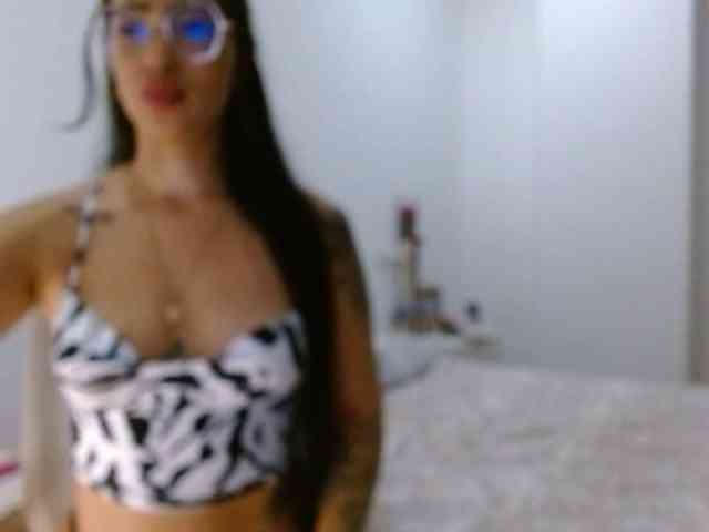 IvonnyRey7 webcam