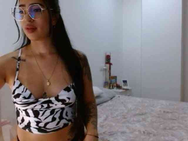 IvonnyRey7 webcam
