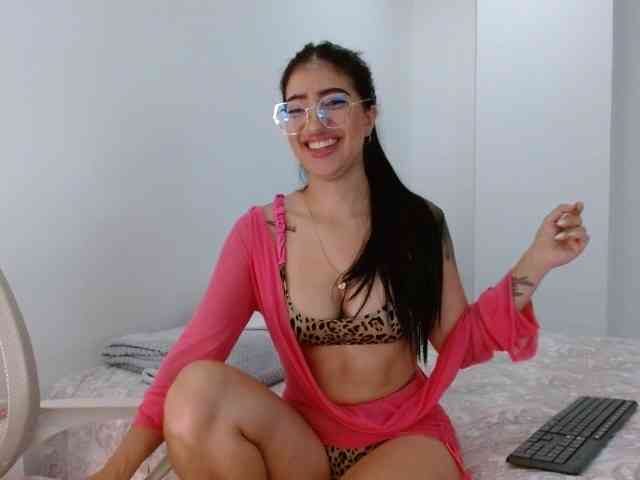 IvonnyRey7 webcam