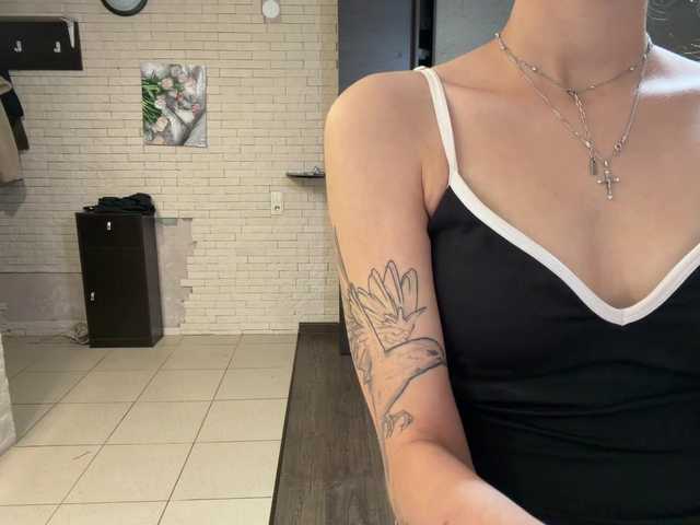 dontstretch live cam on BongaCams