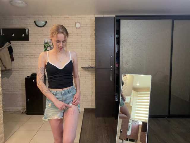 dontstretch live cam on BongaCams