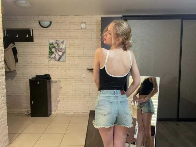 dontstretch live cam on BongaCams
