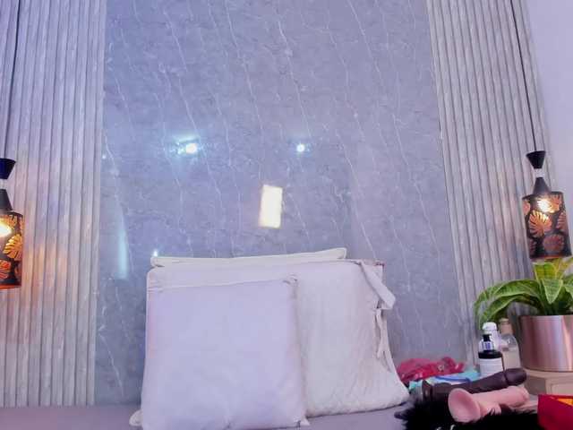 Eva-milfxxx live webcam show