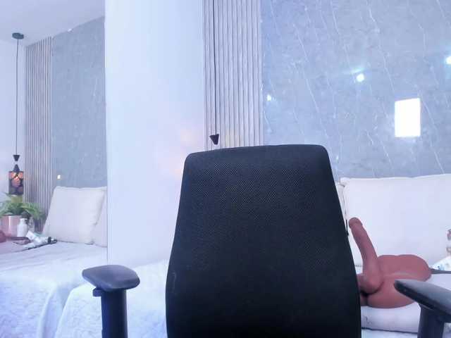 Eva-milfxxx live cam on BongaCams