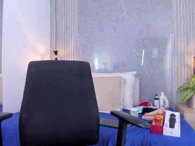 Eva-milfxxx webcam