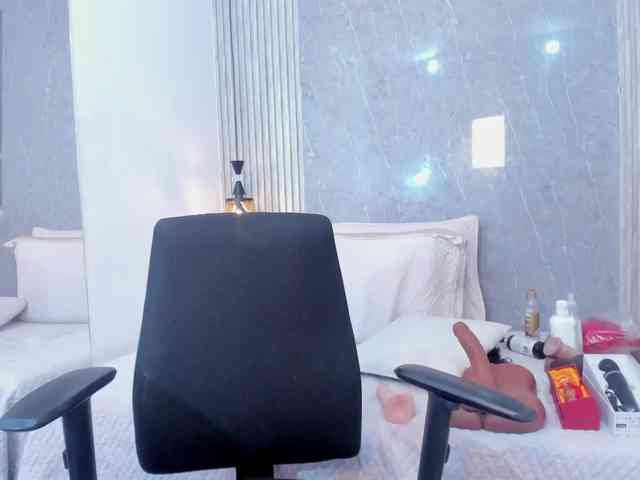 Eva-milfxxx webcam