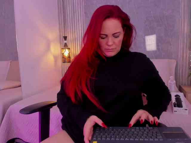 Eva-milfxxx webcam
