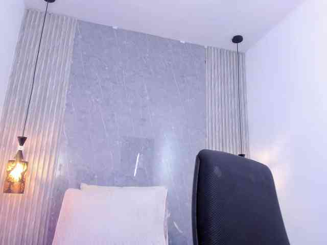 Eva-milfxxx webcam