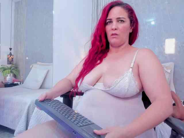 Eva-milfxxx webcam