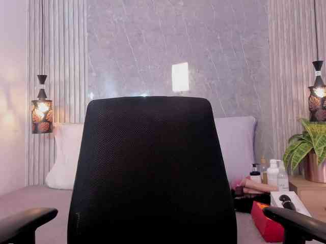 Eva-milfxxx webcam