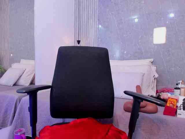 Eva-milfxxx webcam