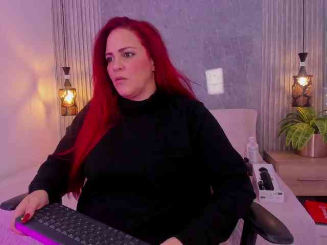 Eva-milfxxx webcam