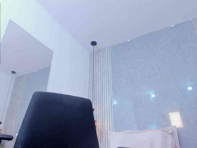 Eva-milfxxx webcam