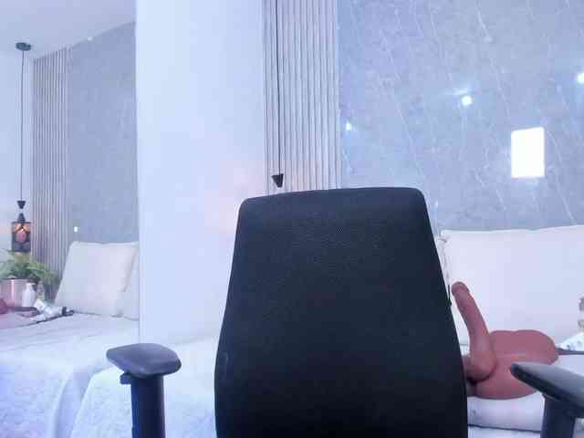 Eva-milfxxx webcam