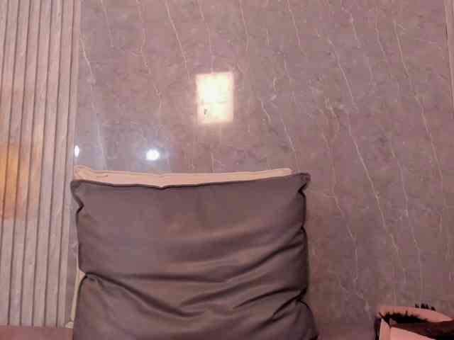 Eva-milfxxx webcam