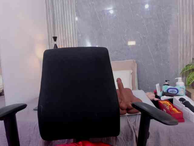 Eva-milfxxx webcam