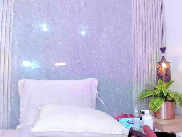 Eva-milfxxx webcam