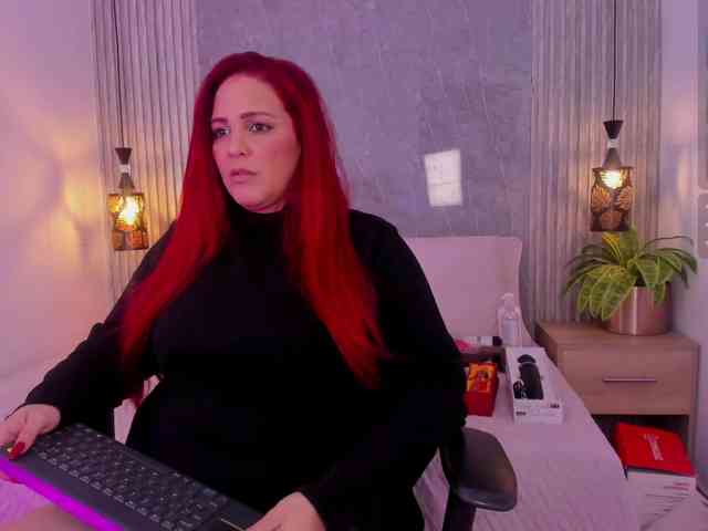 Eva-milfxxx webcam