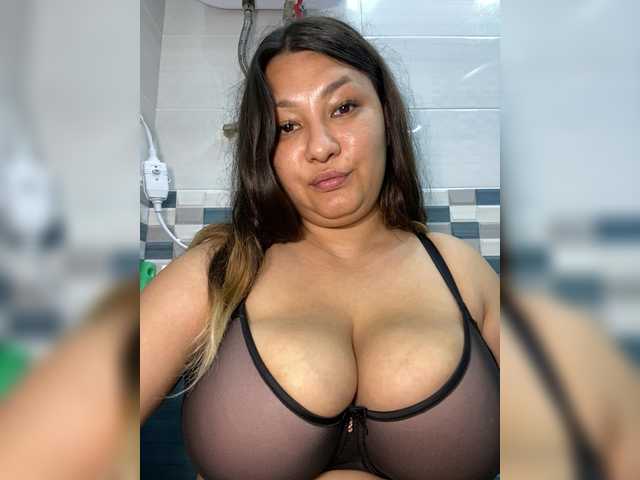Sakura555 live webcam show