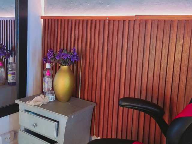 Gaviluc live cam on BongaCams