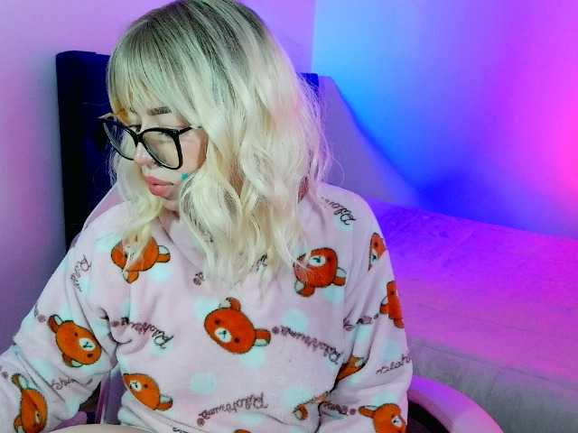 CyberMich live cam on BongaCams