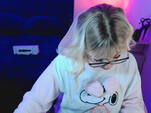CyberMich live cam on BongaCams