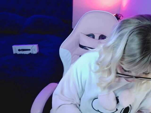 CyberMich live cam on BongaCams