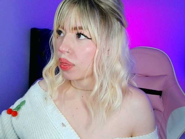 CyberMich live cam on BongaCams