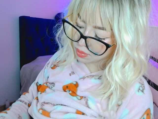 CyberMich live cam on BongaCams
