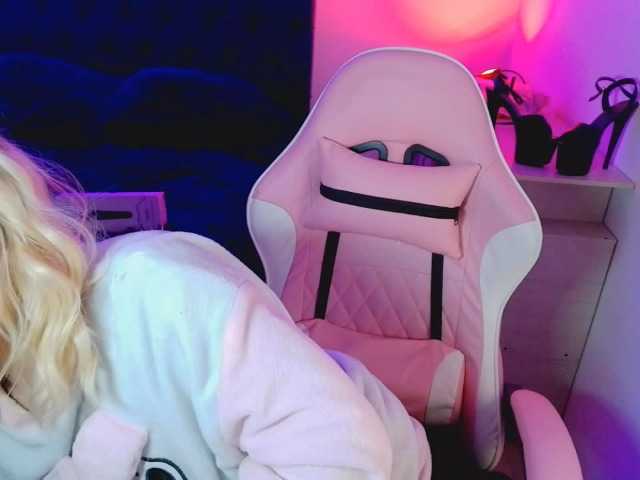 CyberMich live cam on BongaCams