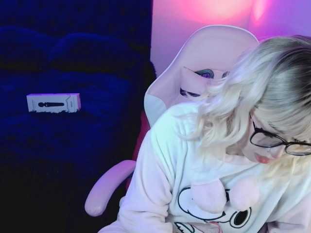 CyberMich live cam on BongaCams
