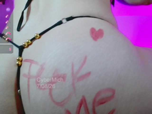 CyberMich live cam on BongaCams