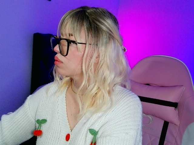CyberMich live cam on BongaCams