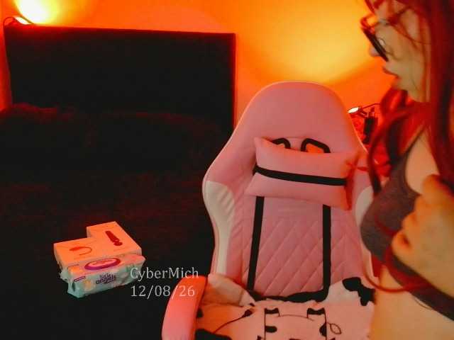 CyberMich live cam on BongaCams