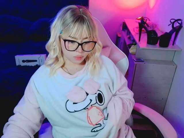 CyberMich live cam on BongaCams