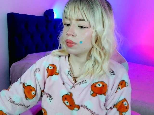 CyberMich live cam on BongaCams