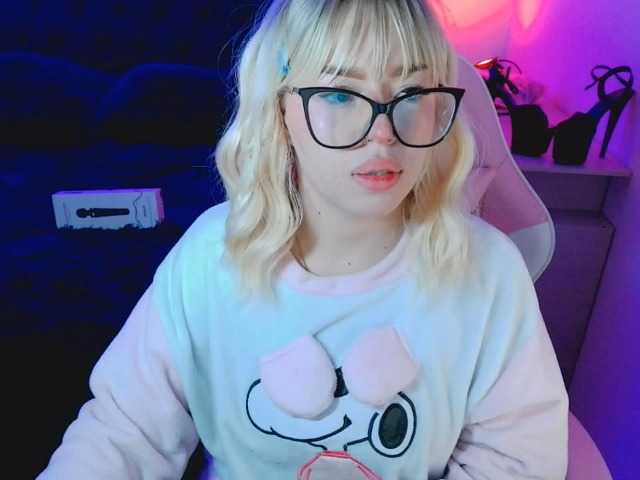 CyberMich live cam on BongaCams