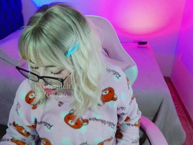 CyberMich live cam on BongaCams