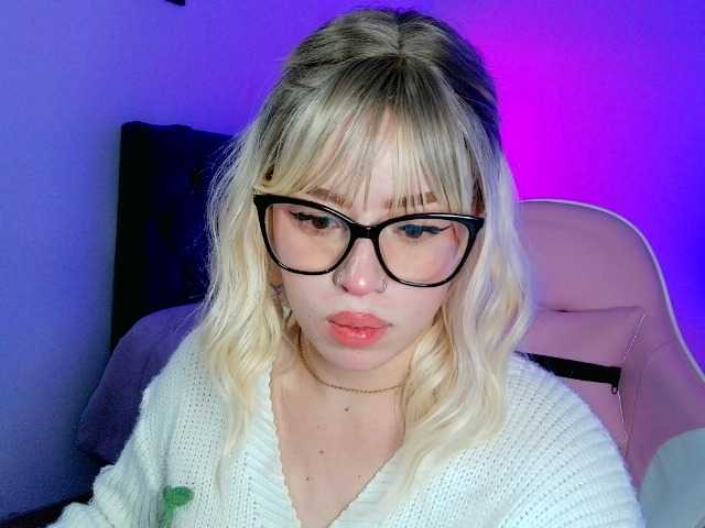 CyberMich live cam on BongaCams