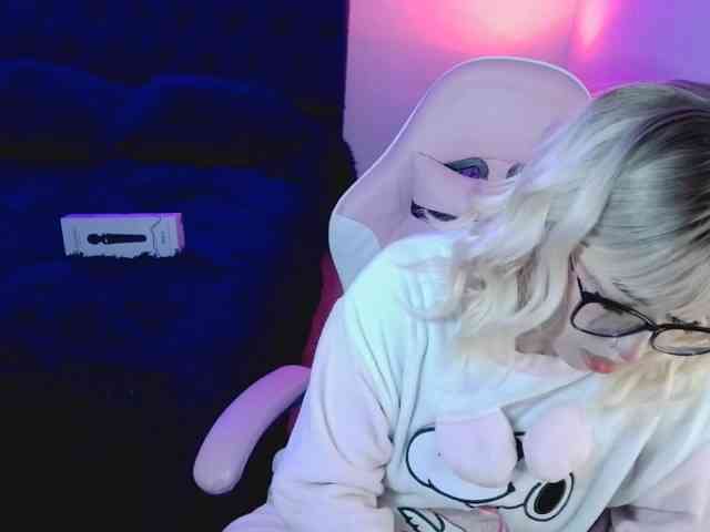 CyberYukii webcam