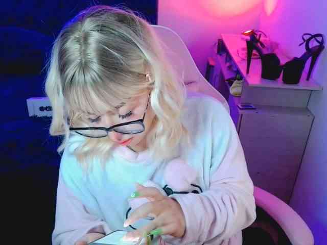 CyberYukii webcam