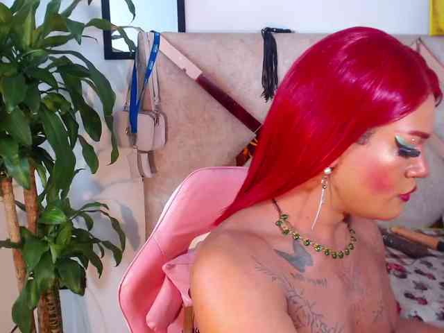 SARA_DIRTY_BIGCOCK