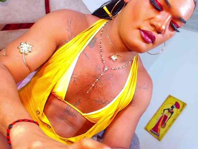 SARA_DIRTY_BIGCOCK