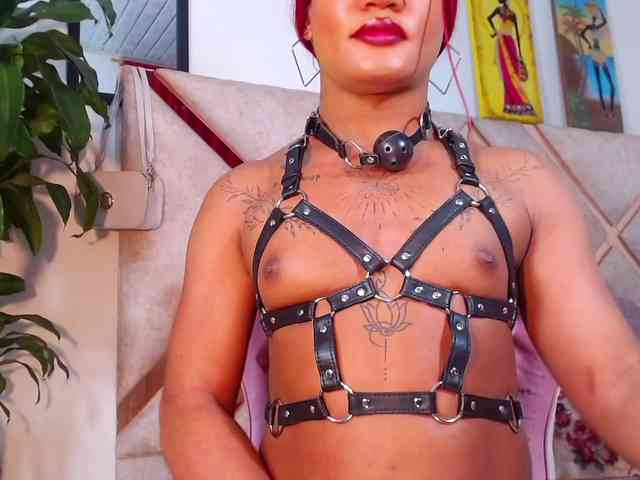 SARA_DIRTY_BIGCOCK