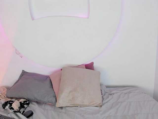 violetaRocher live cam on BongaCams