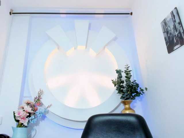 violetaRocher live cam on BongaCams